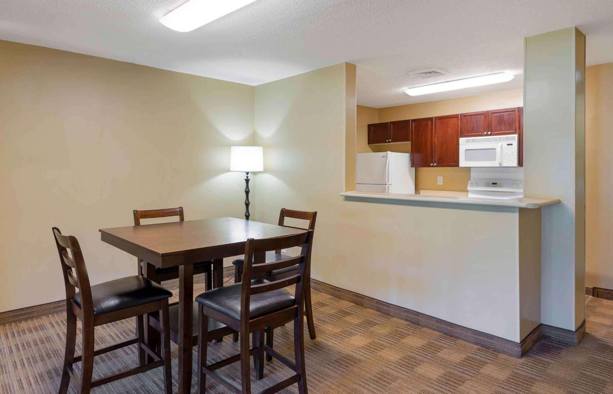 Extended Stay America Suites - Raleigh - Rtp - 4919 Miami Blvd Durham Zewnętrze zdjęcie