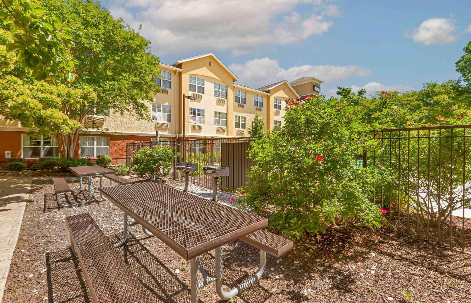 Extended Stay America Suites - Raleigh - Rtp - 4919 Miami Blvd Durham Zewnętrze zdjęcie